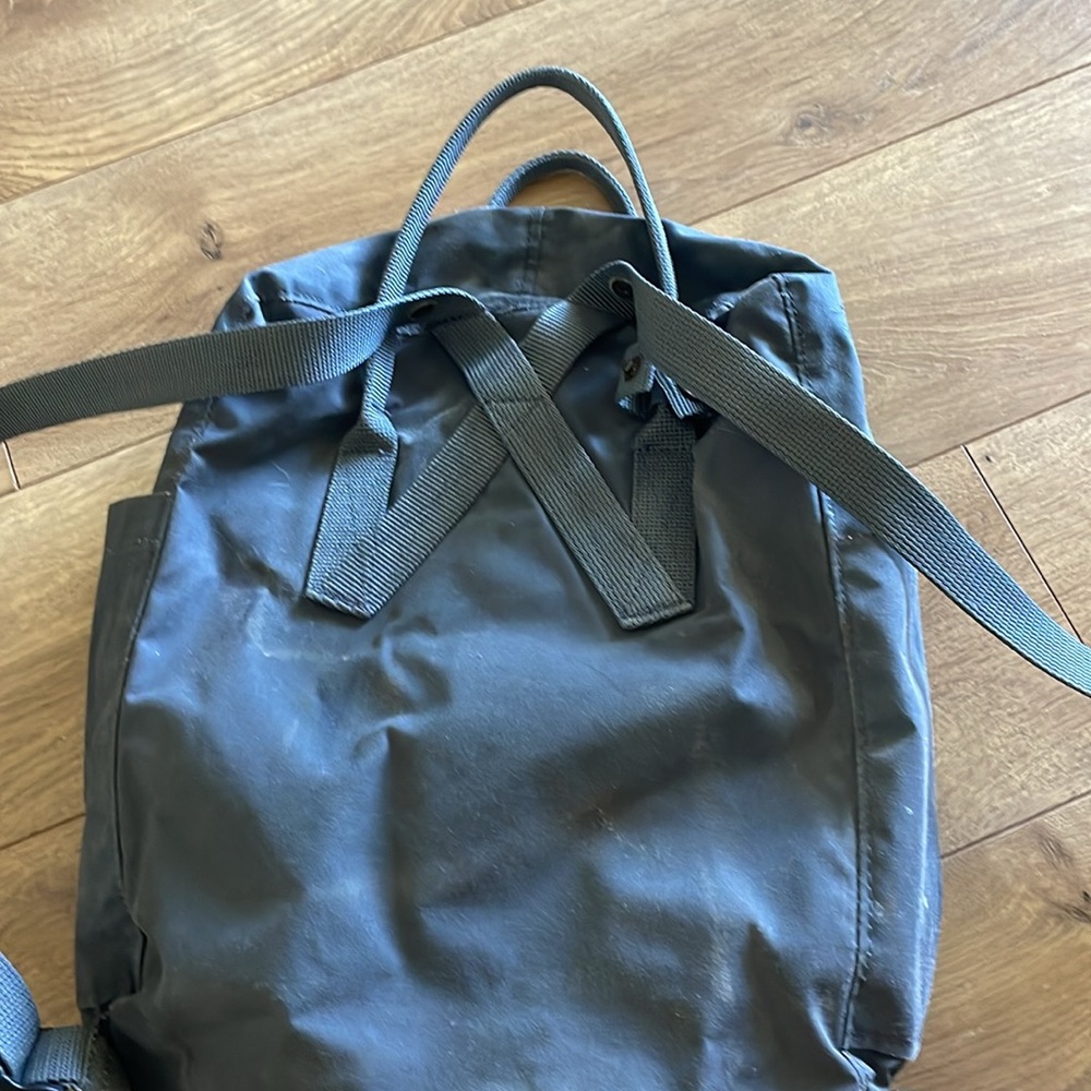Backpack - Picture 4 of 5